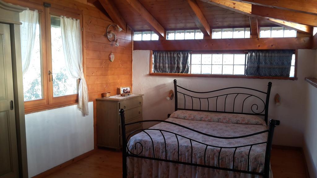Casa Vacanze Paola 콰르투 산텔레나 외부 사진